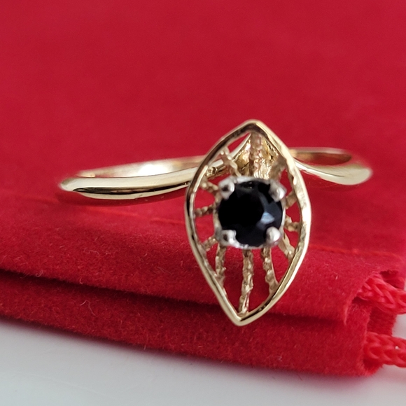 ❤️14k Size 7 Lovely Solid Yellow Gold Dark Purple Amethyst Ring 👌🎁